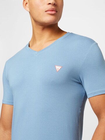 T-Shirt GUESS en bleu