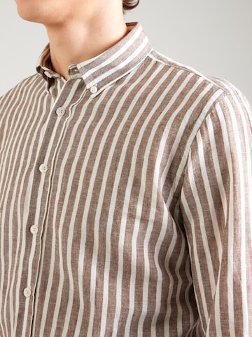 Slim fit Camicia di Lindbergh in marrone