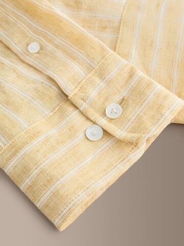 Coupe regular Chemise Next en jaune