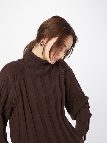 Esmé Studios Sweater 'Pana' in Brown