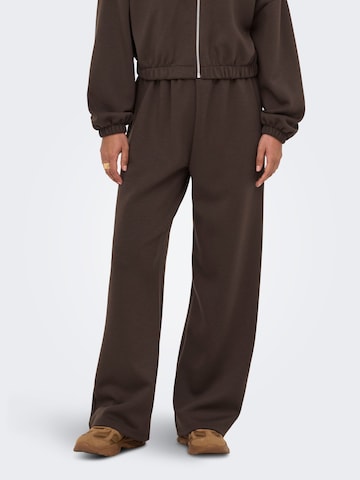 Wide Leg Pantalon 'ONLScarlett' ONLY en marron : devant