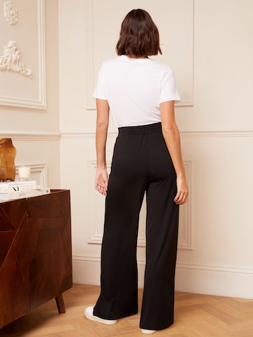 love & roses Široke hlačnice Hlače z naborki | črna barva