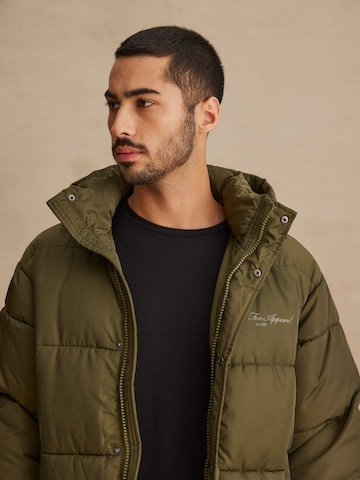 DAN FOX APPAREL Winterjas 'Alessio' in Groen