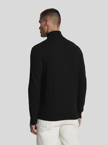 Lyle & Scott Sweater in Black