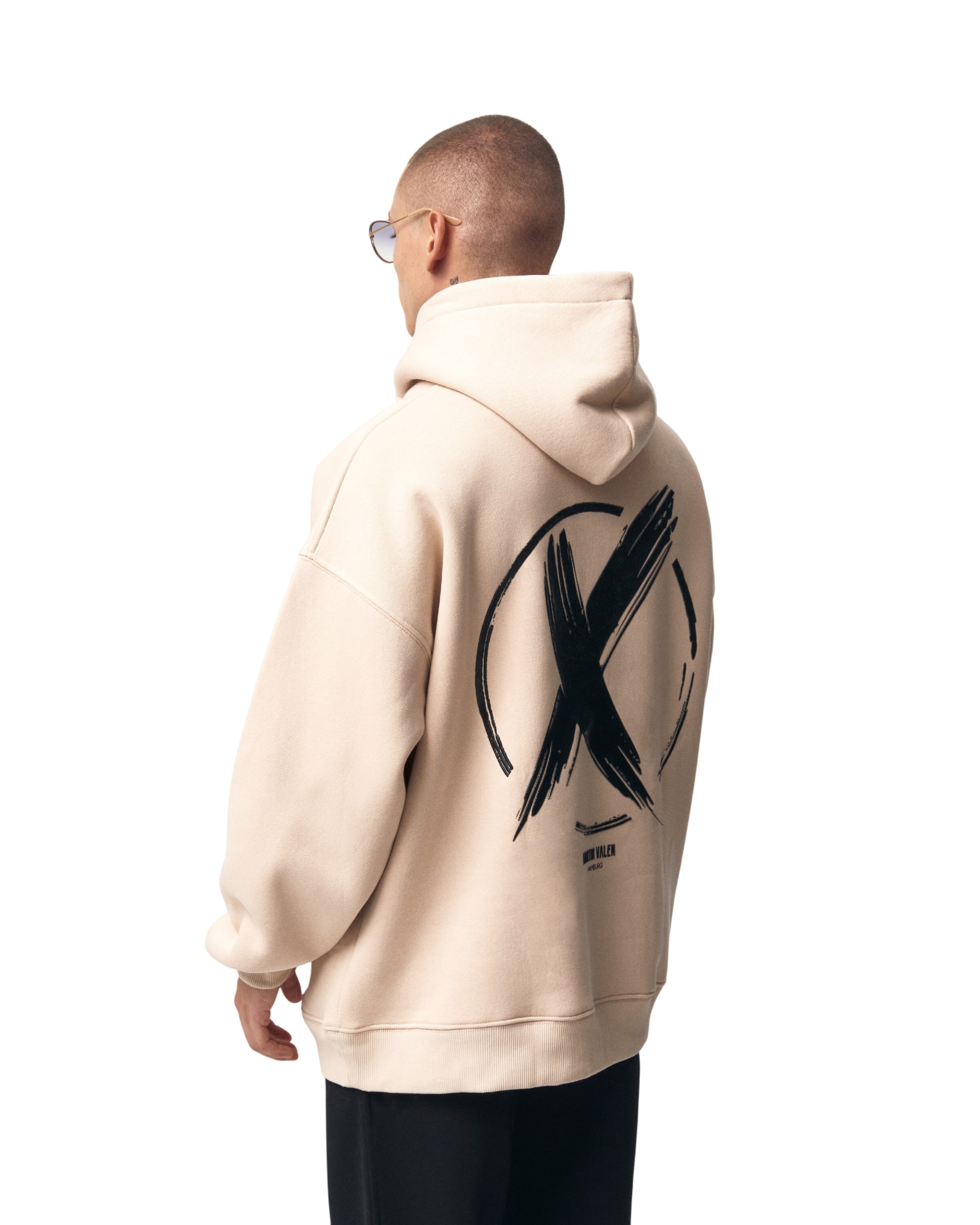 MARTIN VALEN Sweatshirt in Beige: Vorderseite