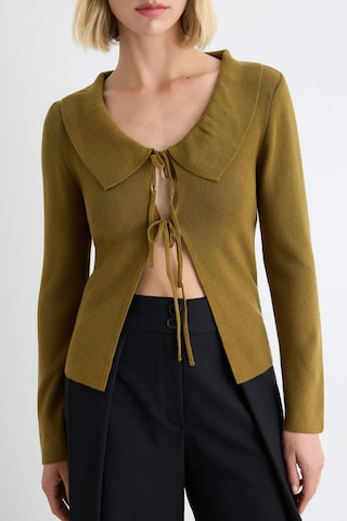 Trendyol Strickjacke in Grün