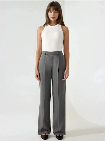 Loosefit Pantalon à plis Hiccup en gris