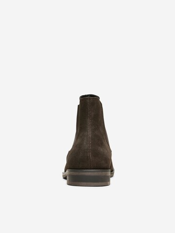 SELECTED HOMME Chelsea boots in Bruin