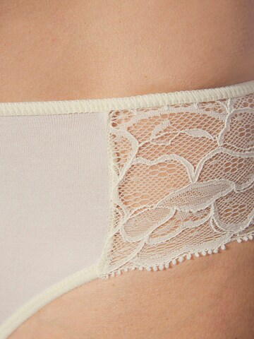 Panty 'Enea soy fiber mid waist panty' di zd ZERO DEFECTS in bianco