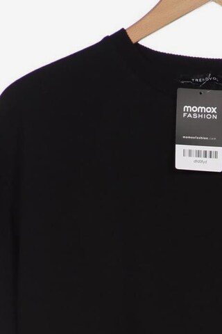 Trendyol Sweatshirt & Zip-Up Hoodie in S in Black