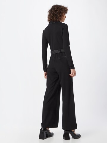 Tuta jumpsuit di Warehouse in nero