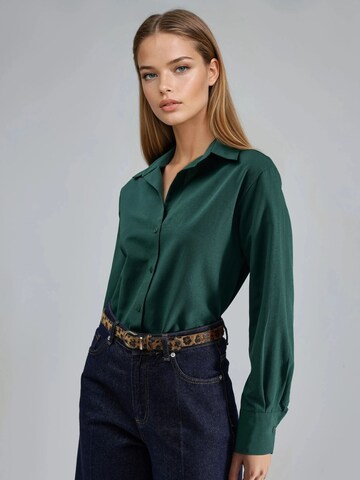 Busem Blouse in Green