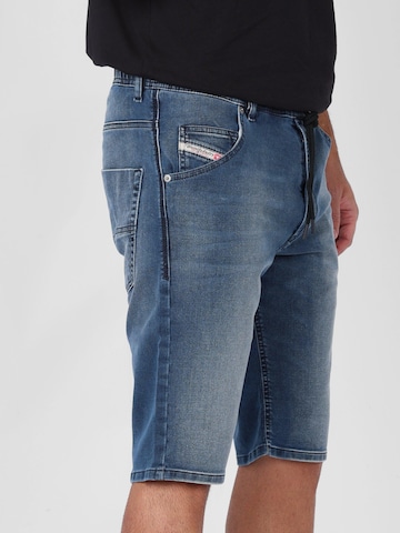 regular Jeans 'D-Krooley-Short Light & Superstretch JoggJeans' di DIESEL in blu