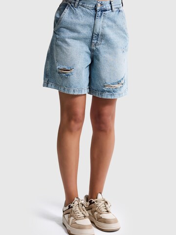 IT'S BASIC Regular Jeans 'BERMUDA DENIM SHORT' in Blauw