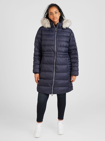 Manteau d’hiver 'TYRA' Tommy Hilfiger Curve en bleu