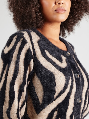 Vero Moda Curve - Cárdigan 'VMCValentina' en negro