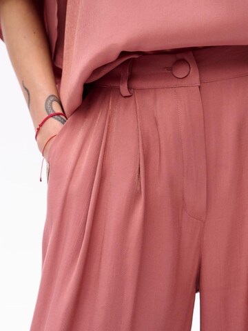 Blue Shadow Wide leg Pants in Pink