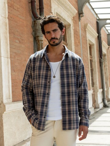 DAN FOX APPAREL - Regular Fit Camisa 'Marlon' em azul