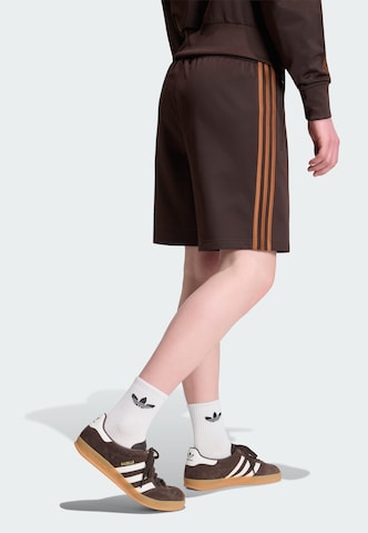 ADIDAS ORIGINALS - regular Pantalón 'Firebird' en marrón