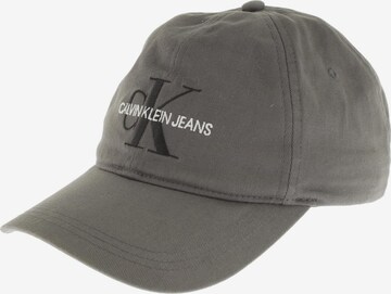 Calvin Klein Jeans Hut oder Mütze One Size in Grau: predná strana