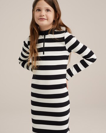 Robe WE Fashion en noir : devant