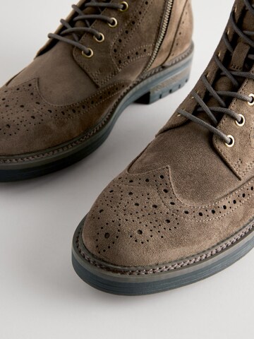 Next - Botas con cordones en marrón