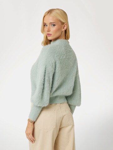 GUESS Pullover in Grün