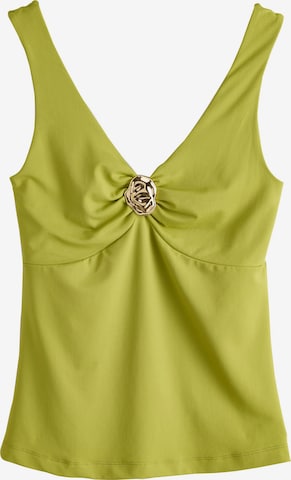 Next Top in Green: front