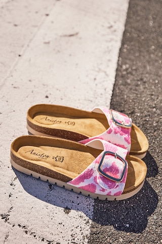 Aniston Mules in Pink