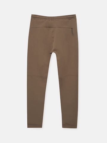 Pull&Bear Tapered Bukser i brun