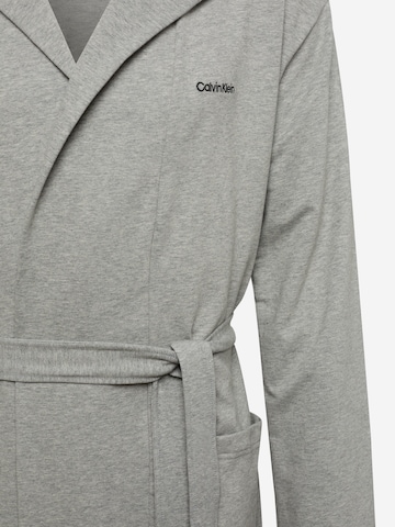 Calvin Klein Underwear - Albornoz largo en gris
