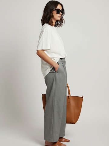 WEARABLE STORIES Wide leg Bandplooibroek 'Joy' in Grijs