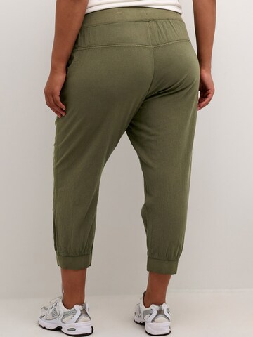 Tapered Pantaloni 'Nana ' di KAFFE CURVE in verde