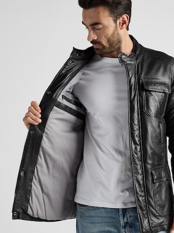 JCC Tussenjas in Zwart