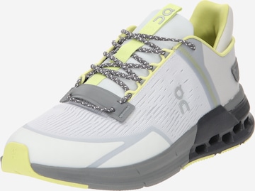 On Sneakers 'Cloudnova Flux' in Grey: front