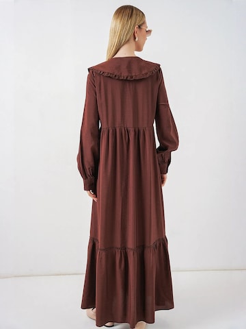 Bigdart - Vestidos camiseiros em castanho