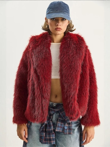 Bianco Lucci Between-Season Jacket 'Kunstpelzmäntel' in Red: front