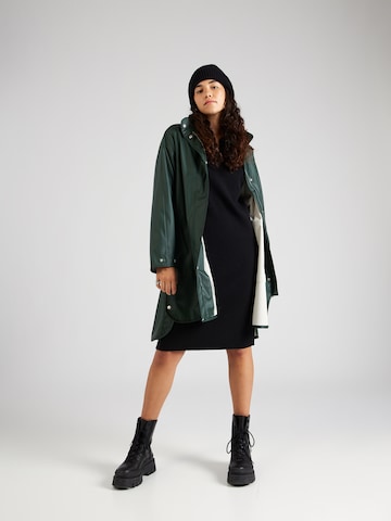 ILSE JACOBSEN Raincoat in Green