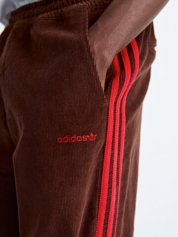 Loosefit Pantaloni di ADIDAS ORIGINALS in marrone