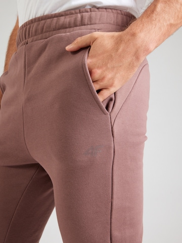4F Regular Sportbroek in Bruin