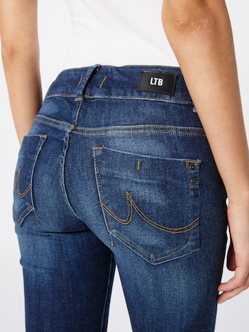 Coupe slim Jean 'MOLLY' LTB en bleu