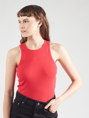 Top 'PCRUKA' di PIECES in rosso: frontale