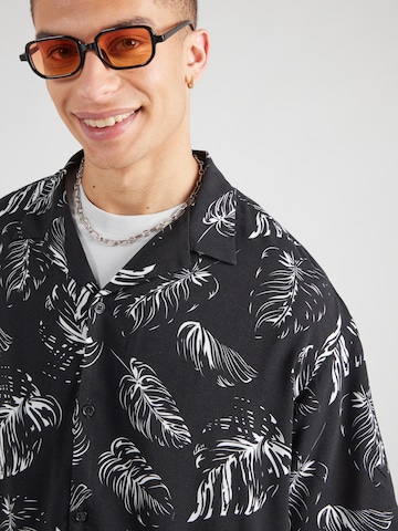 melns JACK & JONES Komforta piegriezums Krekls 'JJROX'