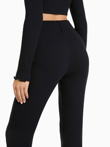 Bershka Zvonový Kalhoty – šedá