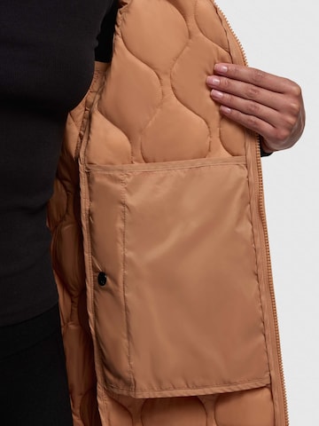 khujo Bodywarmer 'Jady' in Oranje