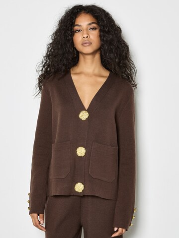 Cardigan Apricot en marron : devant