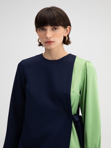Robe Touche Prive en bleu
