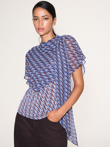 Next - Blusa em azul: frente
