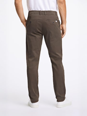 Coupe slim Pantalon chino Lindbergh en marron