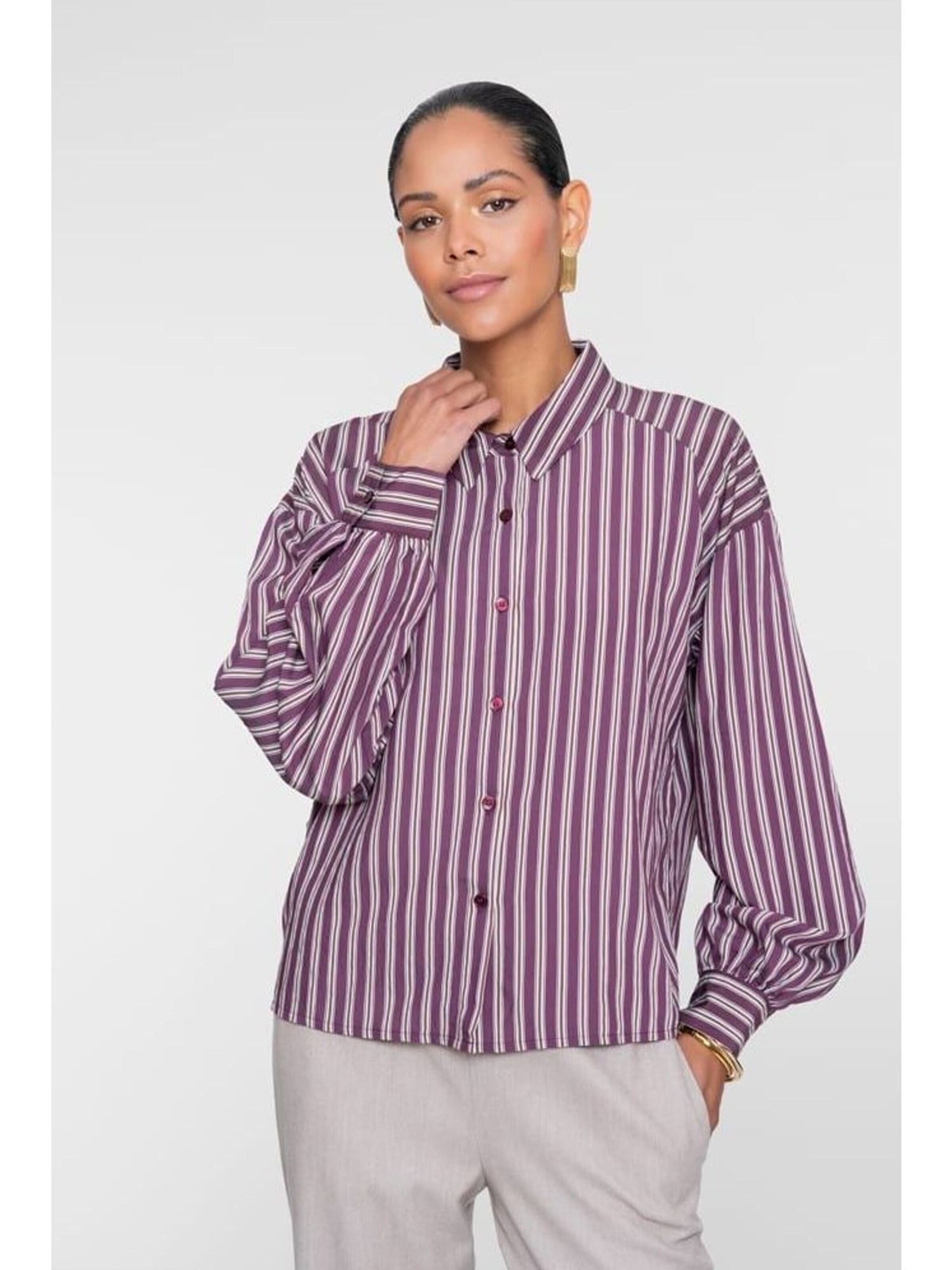 Geisha Blouse in Lila: voorkant